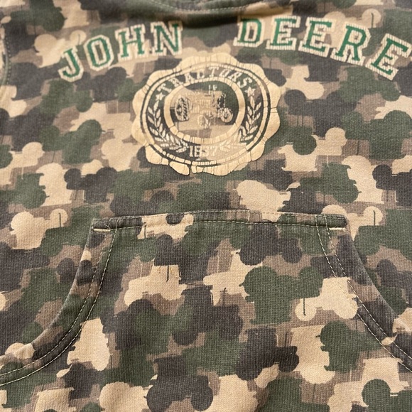 John Deere Tractor Hoodie Camouflage - Picture 5 of 5